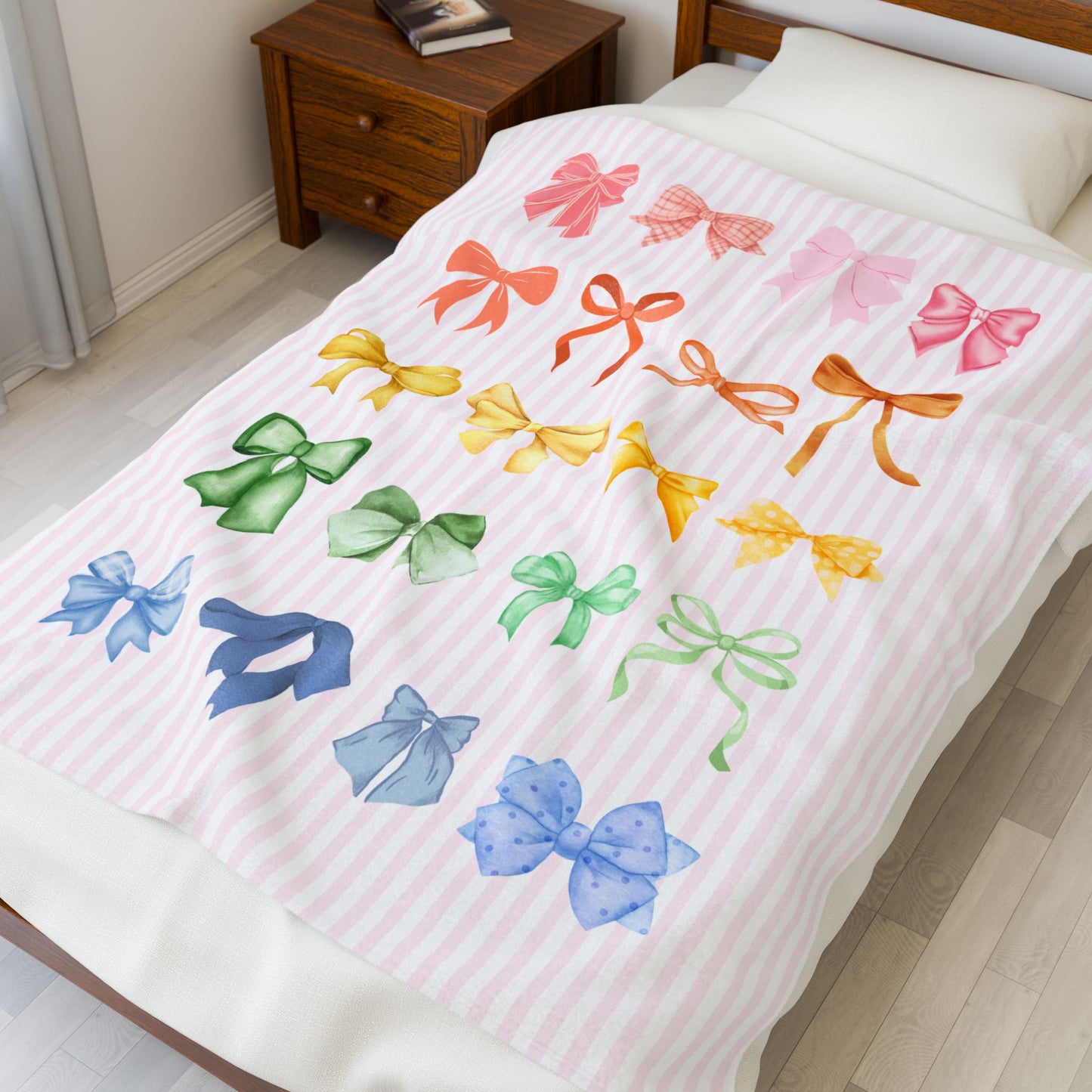 Charming Bow Print Velveteen Plush Blanket